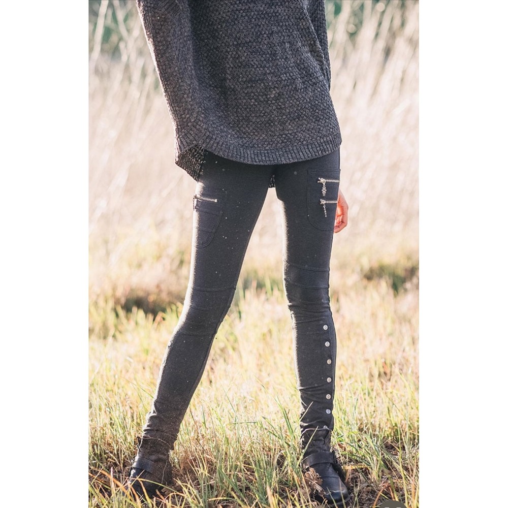 Stylish Black Skinny Pants